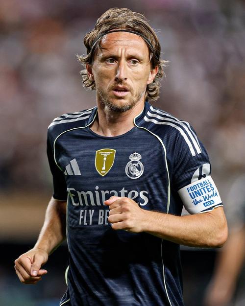 詹俊：德国缺乏顶级中卫压阵；荷兰世界杯进四强难