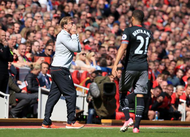 欧冠：拜仁客场3-2险胜萨格勒布迪纳摩（欧冠赛场：拜仁客场3比2险胜萨格勒布迪纳摩）