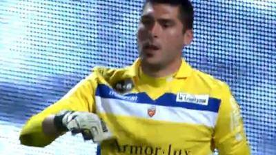 记者：汪士钦这张红牌就是多年来中国足球陋习的真实写照